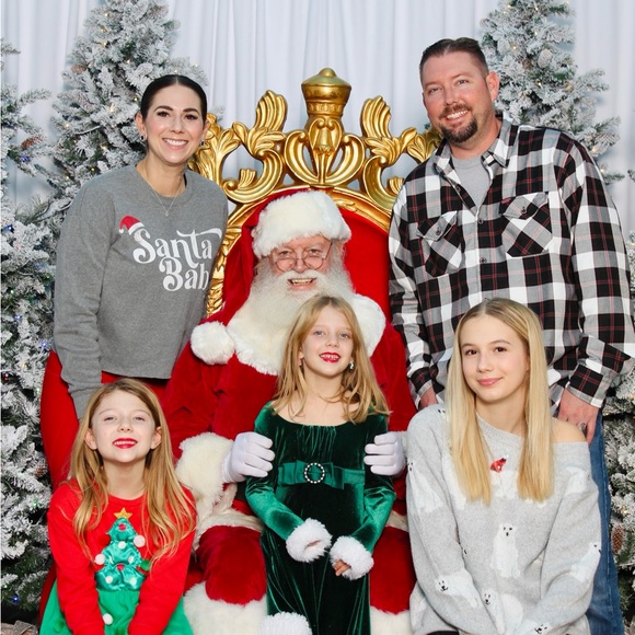 Meet your Posher, Stephanie - Picture 1 of 1